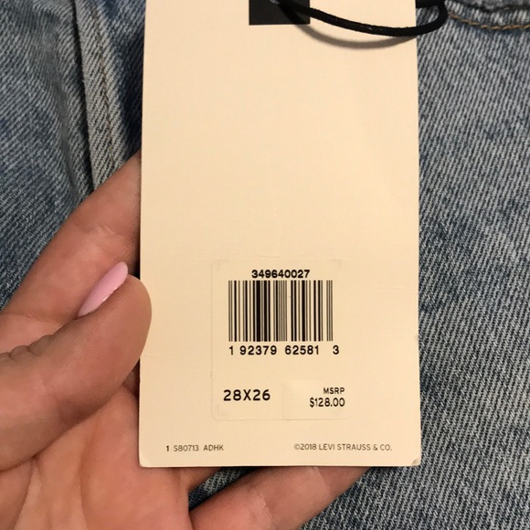 Cutest Levi’s! - Picture 5 of 6